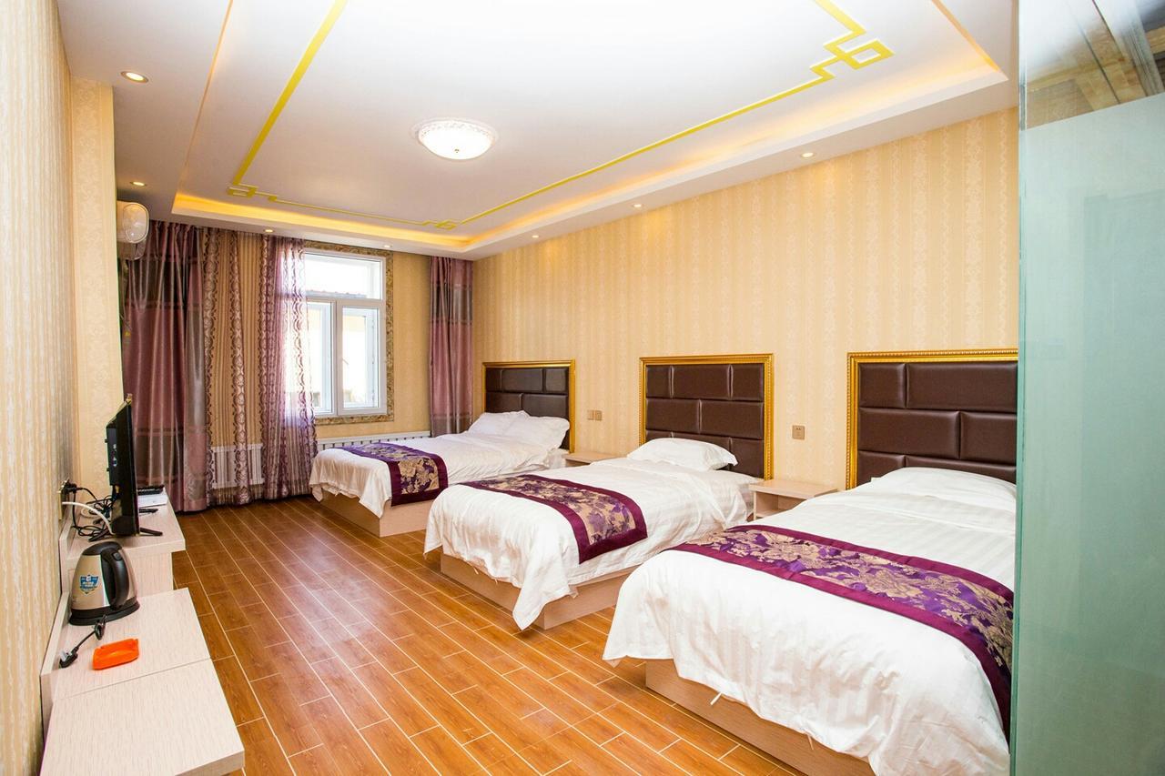 哈尔滨机场东方红运宾馆 Hotell Exteriör bild