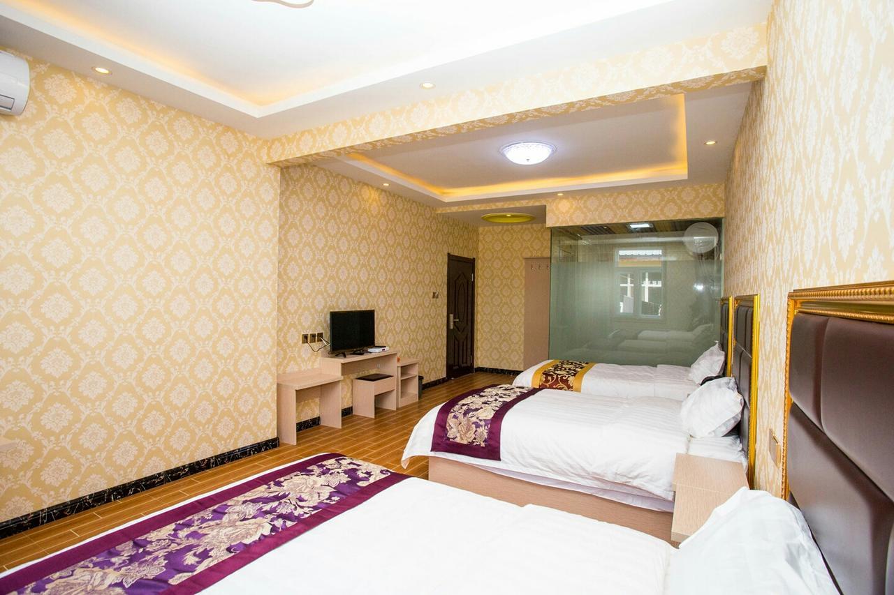 哈尔滨机场东方红运宾馆 Hotell Exteriör bild