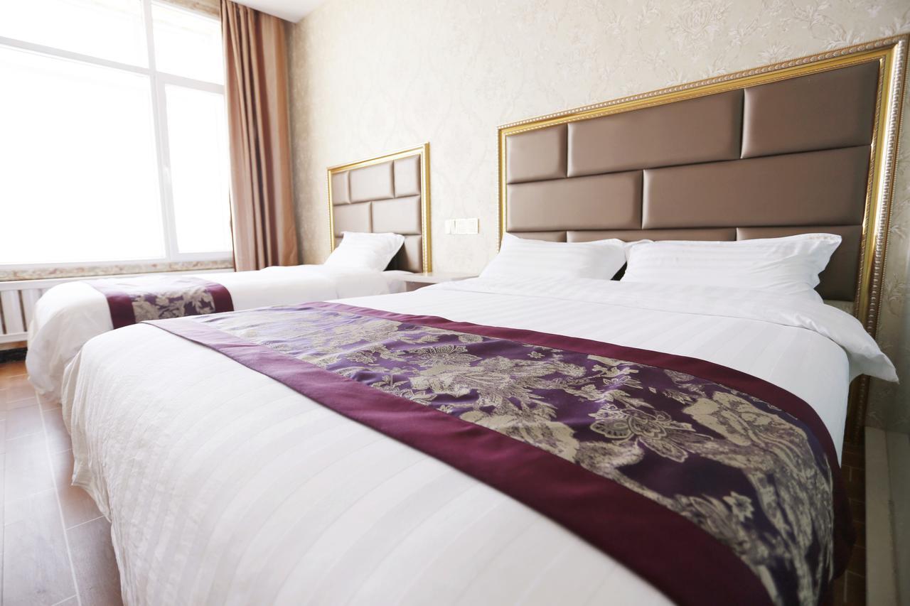 哈尔滨机场东方红运宾馆 Hotell Exteriör bild